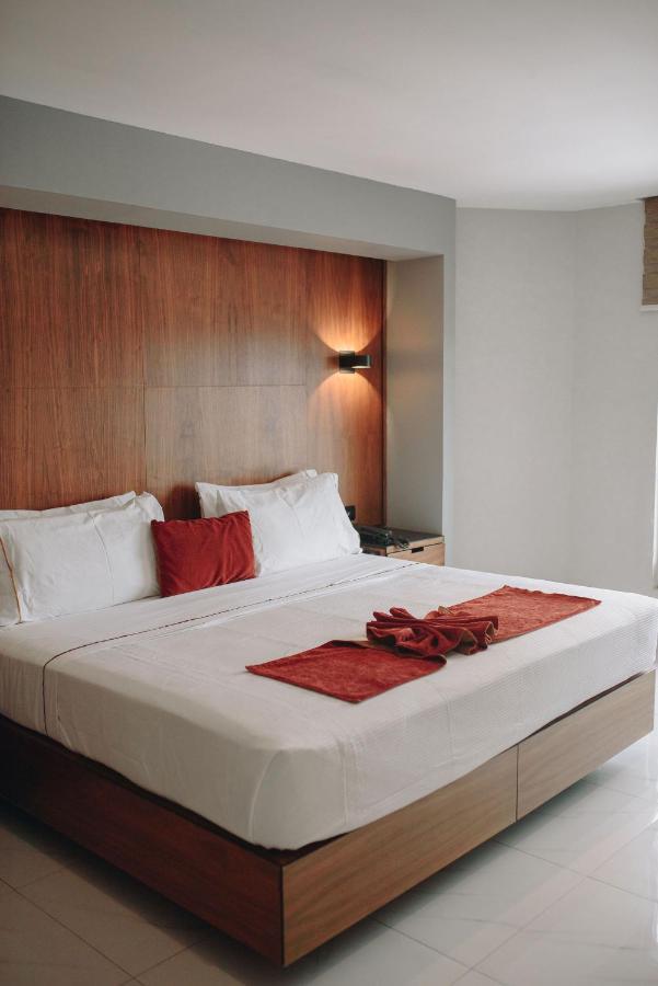 Hotel Dali Plaza Ejecutivo Guadalajara Zewnętrze zdjęcie