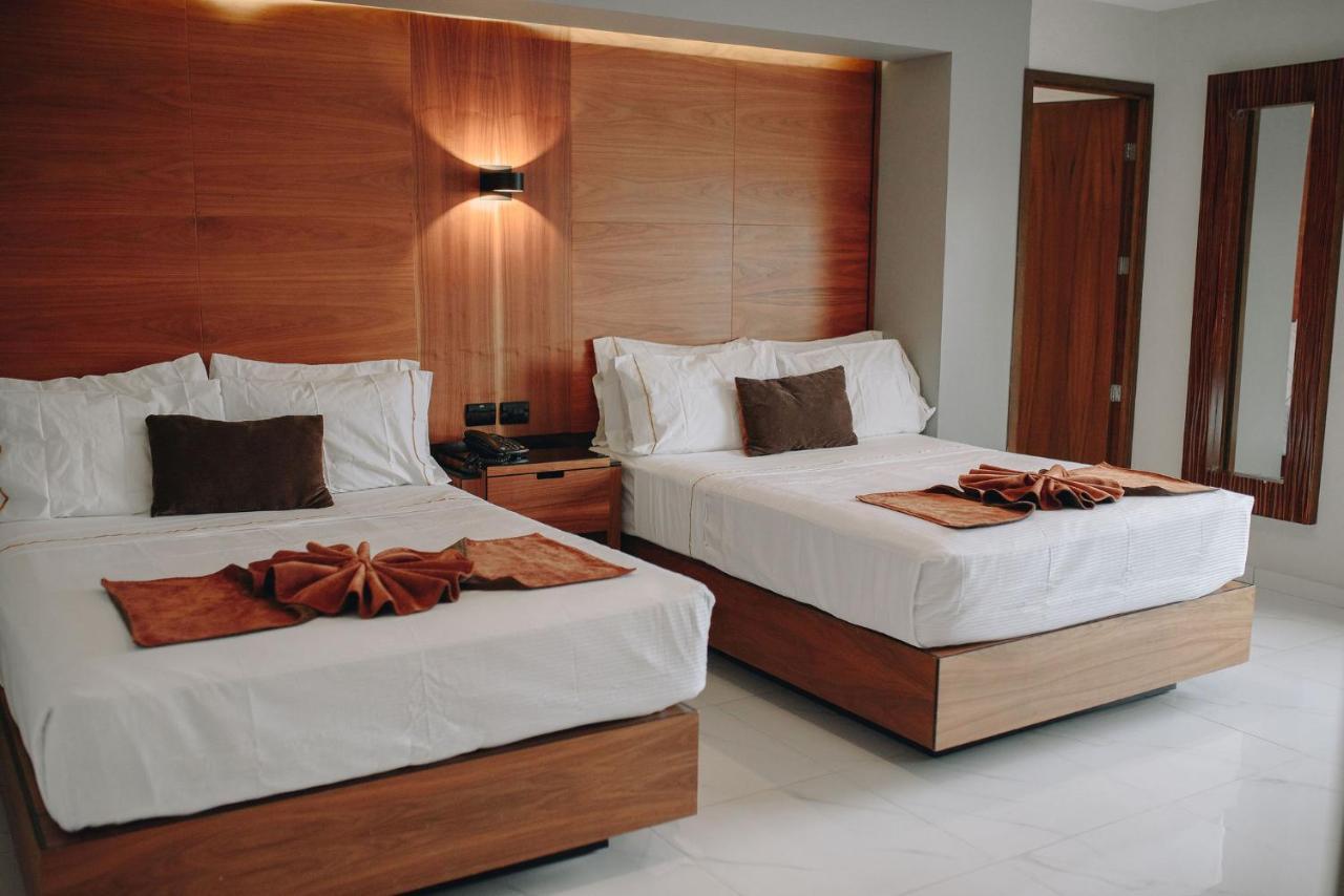 Hotel Dali Plaza Ejecutivo Guadalajara Zewnętrze zdjęcie