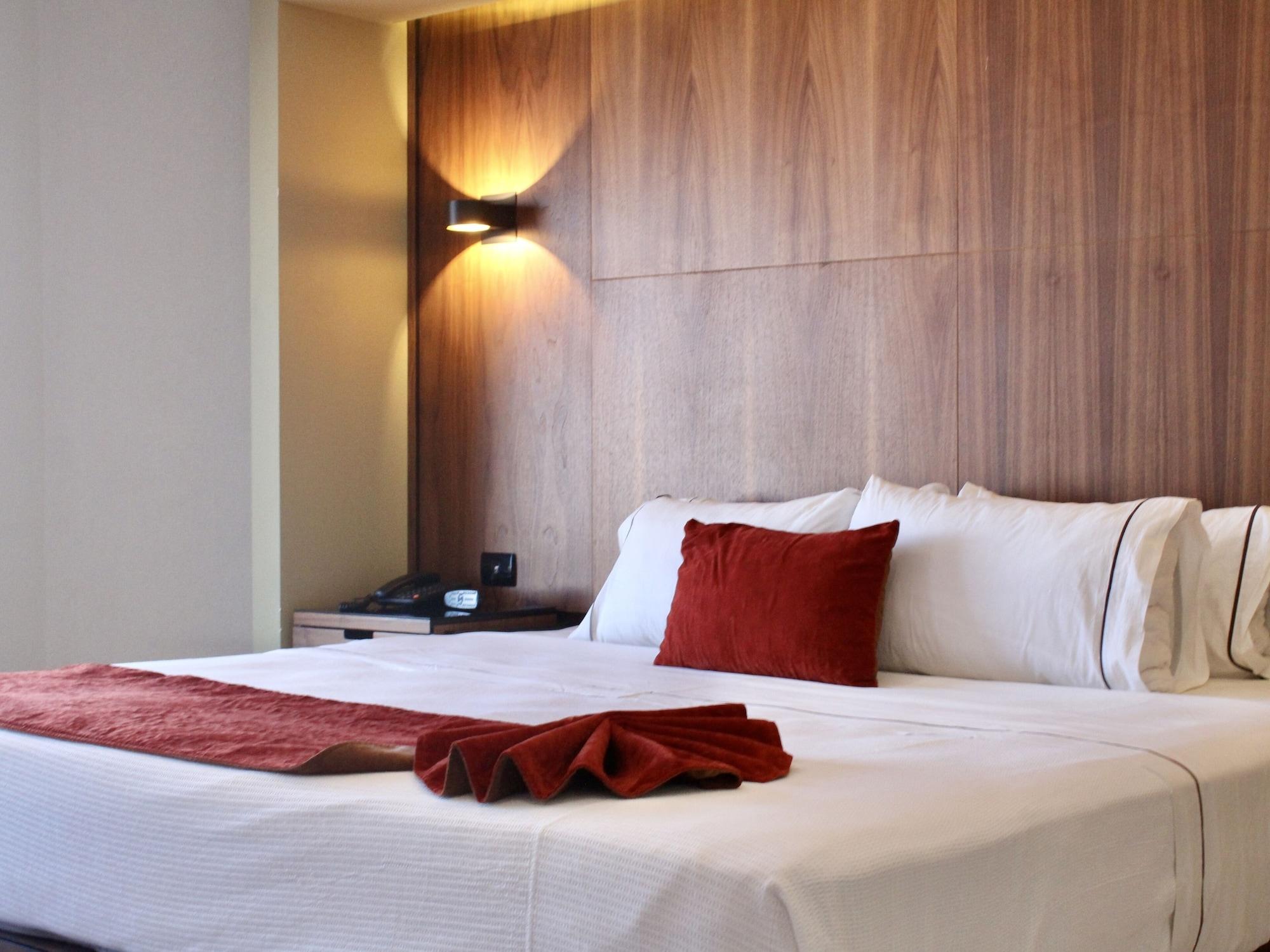 Hotel Dali Plaza Ejecutivo Guadalajara Zewnętrze zdjęcie